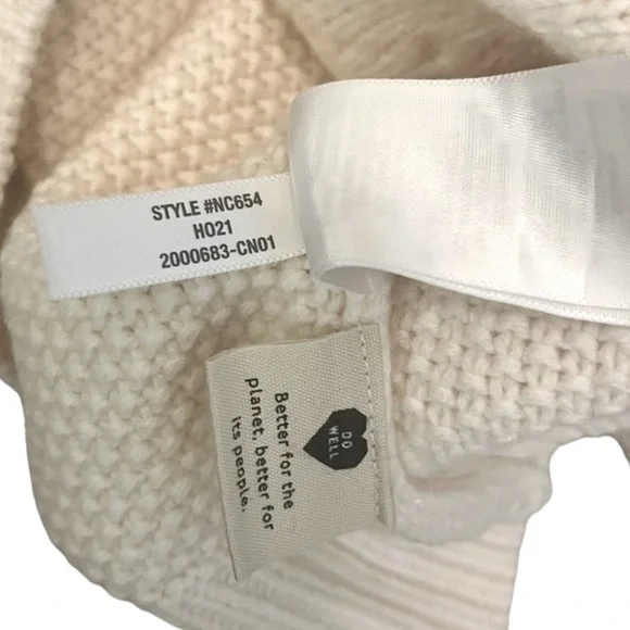 Madewell Hollydene Ruffle Shoulder Merino Wool Pullover Sweater in Antique Cream - Picture 10 of 15